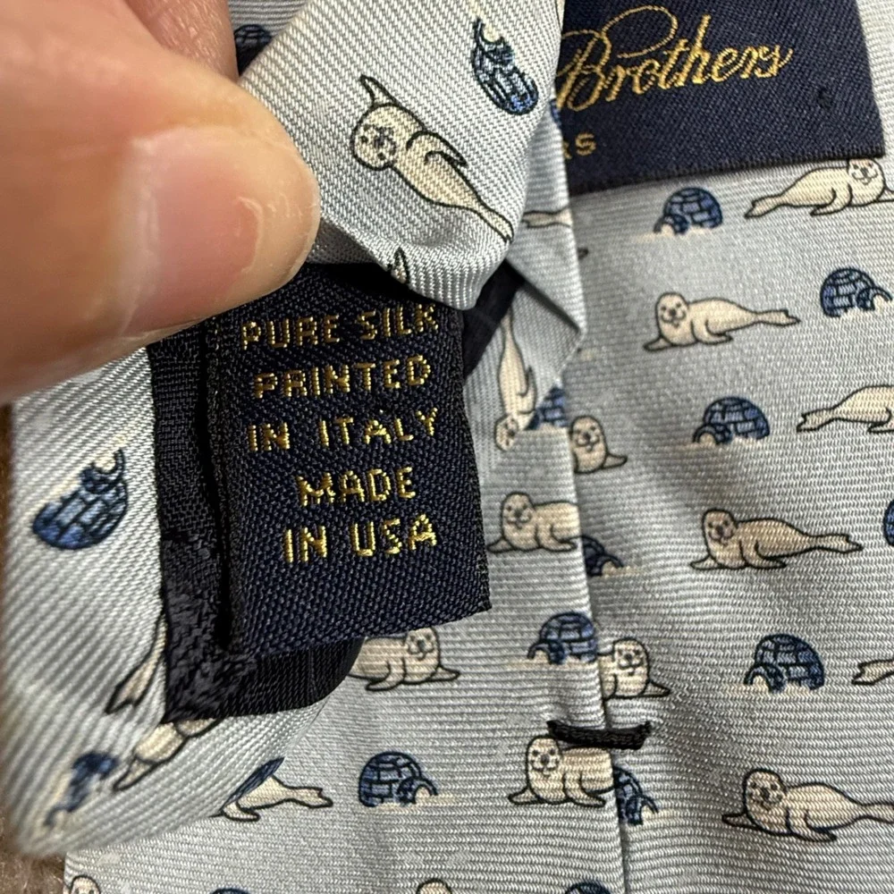 Brooks Brothers Makers Mens Silk Tie Light Blue Seal Igloo Novelty Print USA